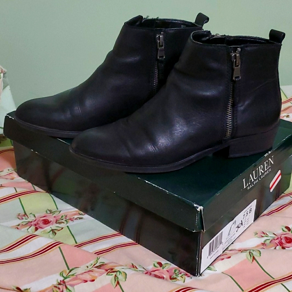 Black Ralph Lauren Booties sz 7.5
